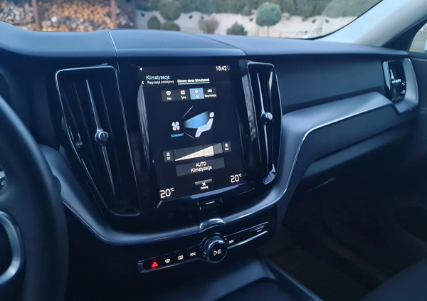 Volvo XC 60 cena 159000 przebieg: 80200, rok produkcji 2020 z Myszków małe 742